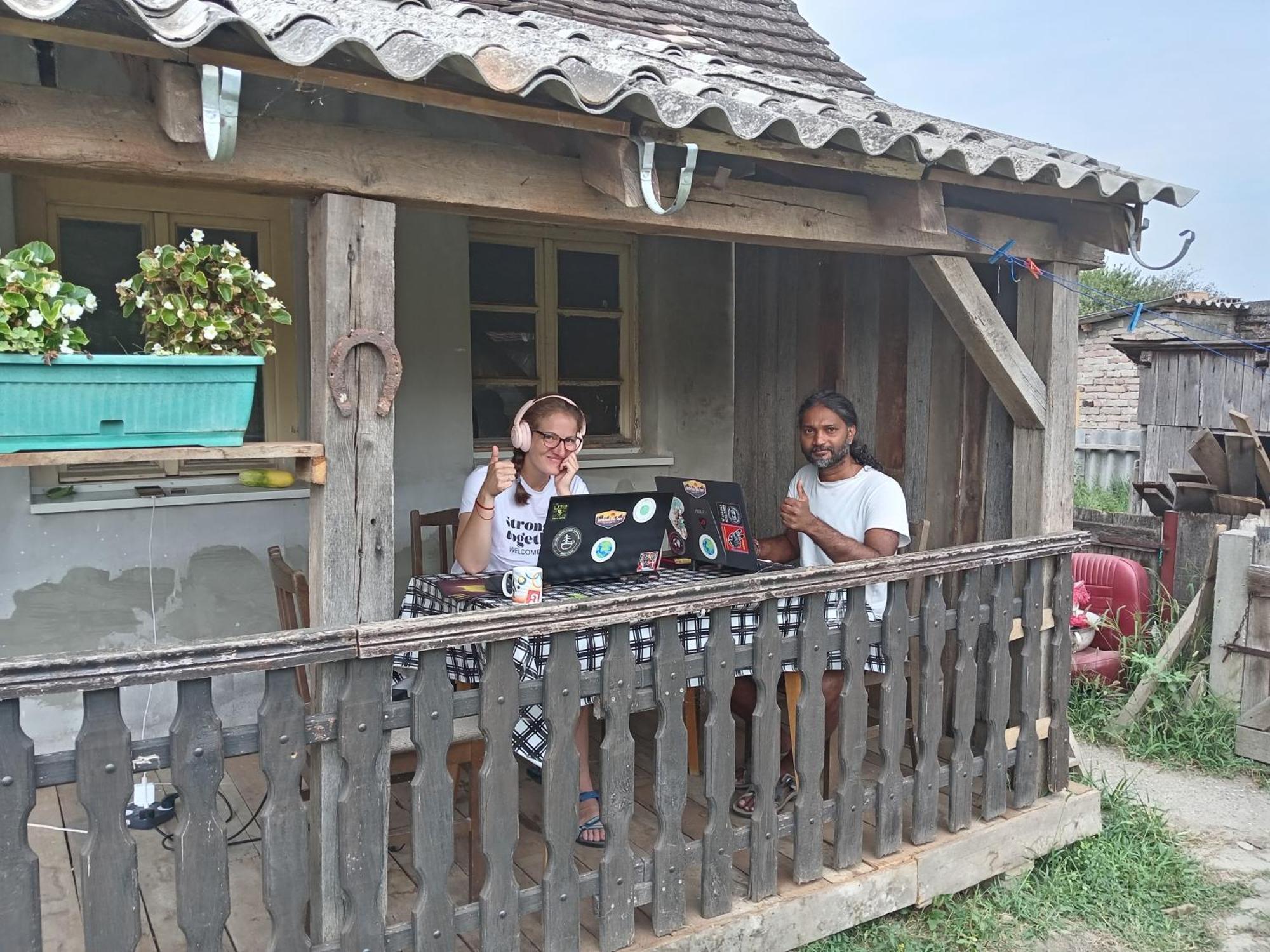 "Poetsko Cose" Nikole Tesle 86 Guest House Morovic ภายนอก รูปภาพ
